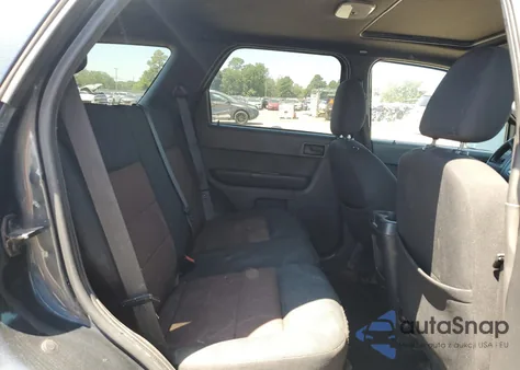 2019 Ford Escape Xlt z USA, uszkodzony, nr VIN 1FMCU93198KB39677